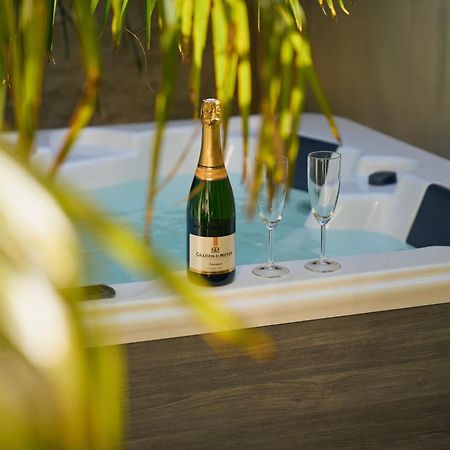 Suite Atypique - Jacuzzi Privatif En Centre Ville De Cognac Zewnętrze zdjęcie