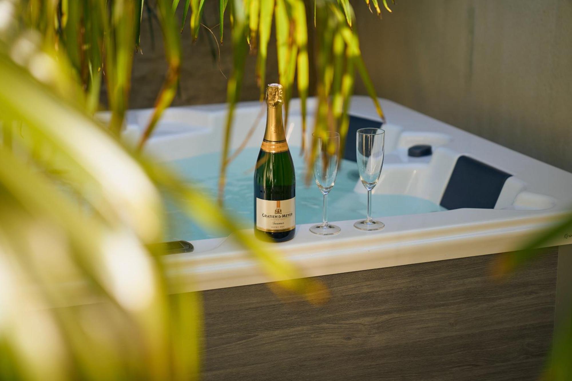 Suite Atypique - Jacuzzi Privatif En Centre Ville De Cognac Zewnętrze zdjęcie
