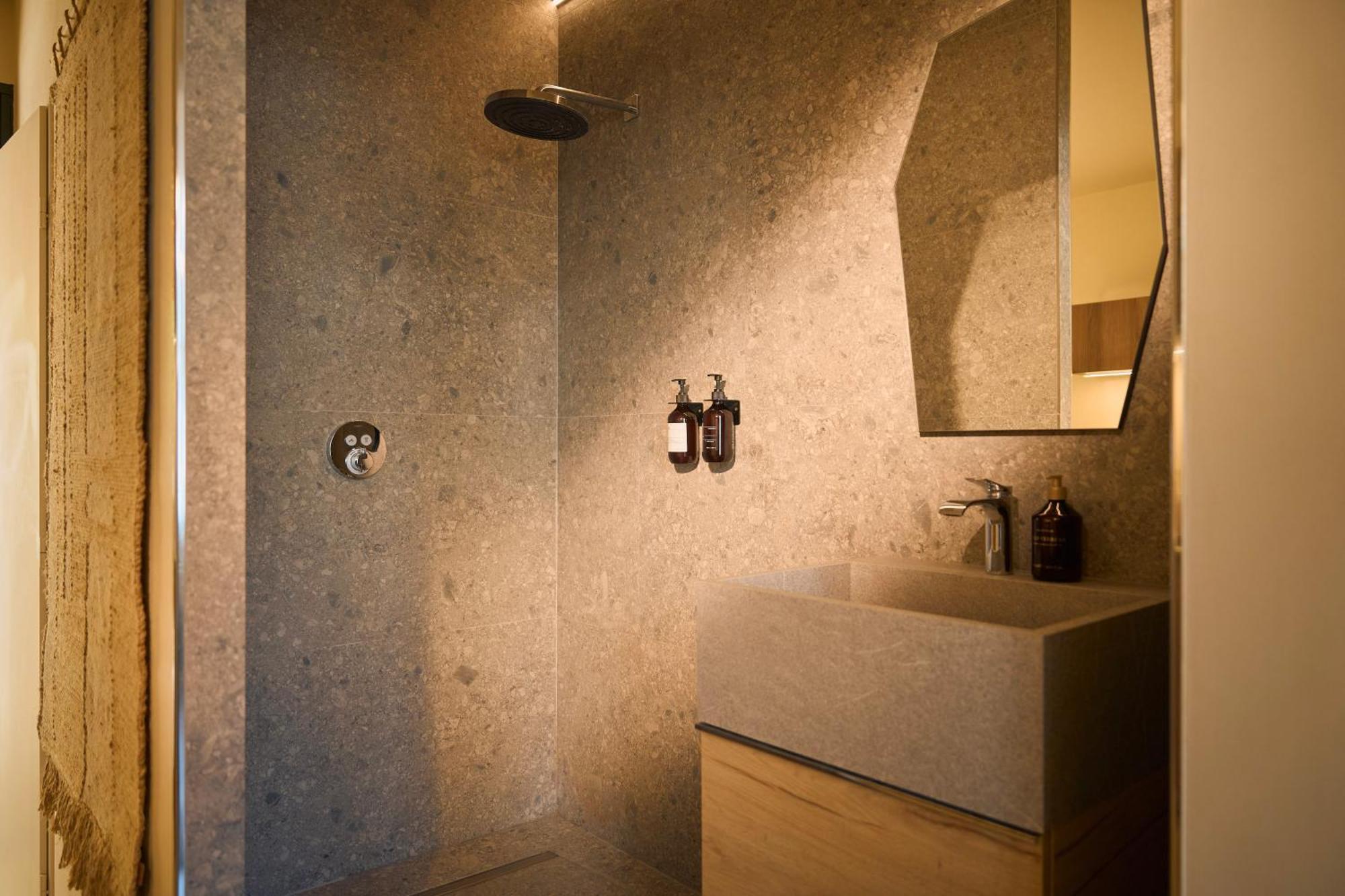 Suite Atypique - Jacuzzi Privatif En Centre Ville De Cognac Zewnętrze zdjęcie