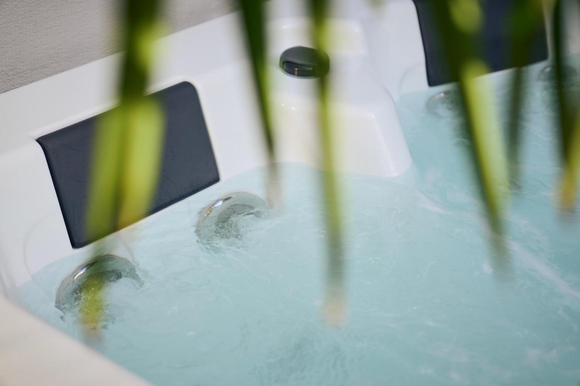 Suite Atypique - Jacuzzi Privatif En Centre Ville De Cognac Zewnętrze zdjęcie